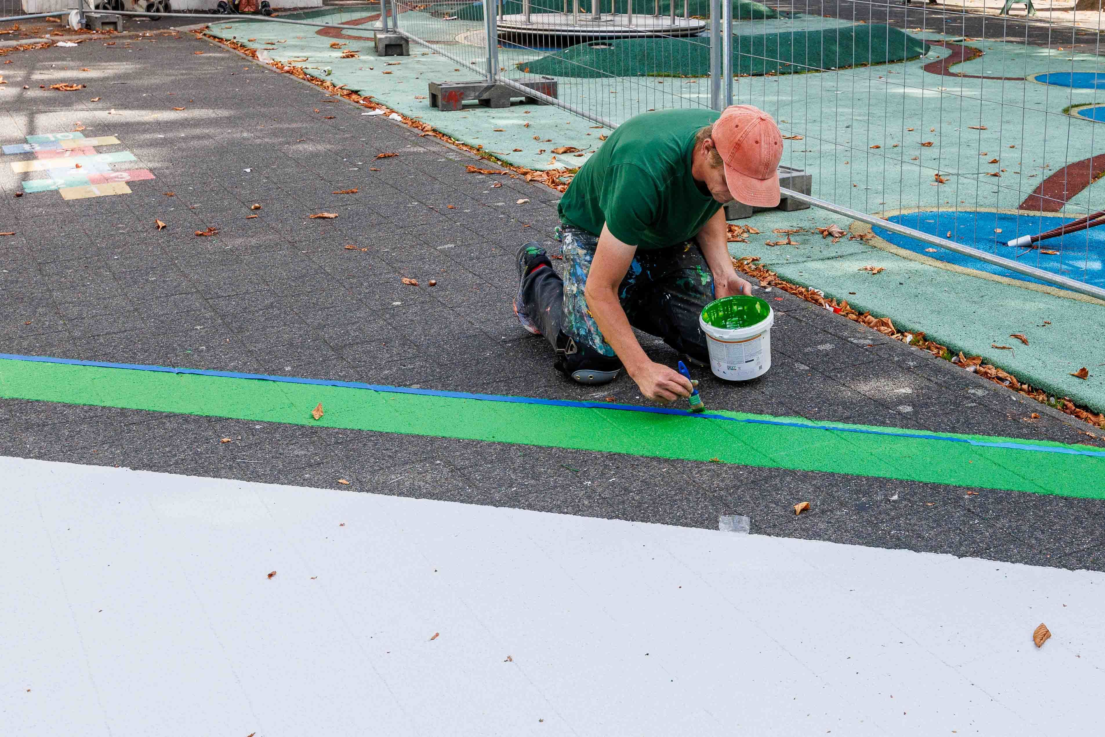 Larsen Bervoets aan de slag op het Koxplein.